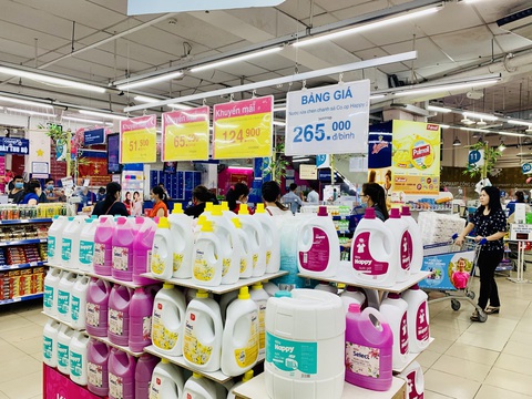 Chuỗi siêu thị Saigon Co.op giảm giá hơn 1.000 mặt hàng - Ảnh 1. Chuỗi siêu thị Saigon Co.op giảm giá hơn 1.000 mặt hàng - Ảnh 1.