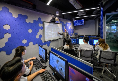 RMIT tổ chức 4 ‘ngày trải nghiệm’ online cho học sinh lớp 10-12 - Ảnh 2. RMIT tổ chức 4 ‘ngày trải nghiệm’ online cho học sinh lớp 10-12 - Ảnh 2.