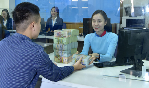 Lãi suất điều hành của Việt Nam giảm sâu so với nhiều nước - Ảnh 1. Lãi suất điều hành của Việt Nam giảm sâu so với nhiều nước - Ảnh 1.