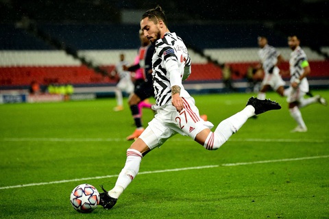 Tân binh của Man Utd mắc COVID-19 - Ảnh 1. Tân binh của Man Utd mắc COVID-19 - Ảnh 1.