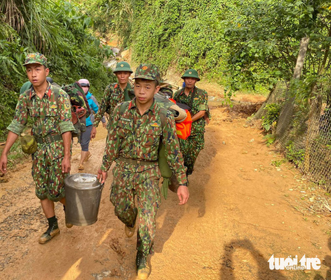 NÓNG: Những hình ảnh đầu tiên của nạn nhân vụ sạt lở ở Trà Leng - Ảnh 17. NÓNG: Những hình ảnh đầu tiên của nạn nhân vụ sạt lở ở Trà Leng - Ảnh 17.