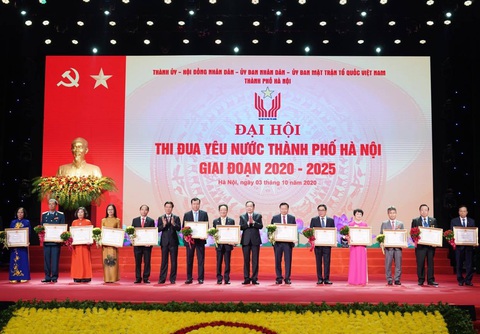Thủ tướng: ‘Khen thưởng phải có tính tiêu biểu, nêu gương, được xã hội đồng tình’ - Ảnh 2. Thủ tướng: ‘Khen thưởng phải có tính tiêu biểu, nêu gương, được xã hội đồng tình’ - Ảnh 2.