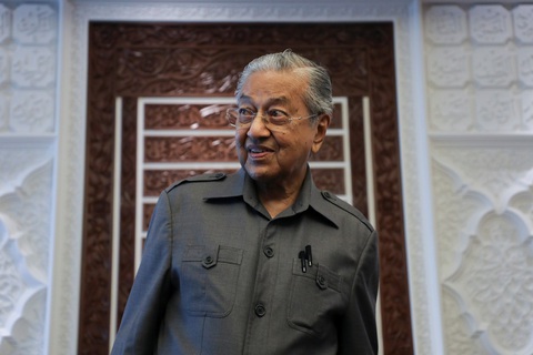 Nói người Hồi giáo có quyền giết người Pháp để trả thù, ông Mahathir bị chỉ trích dữ dội - Ảnh 1. Nói người Hồi giáo có quyền giết người Pháp để trả thù, ông Mahathir bị chỉ trích dữ dội - Ảnh 1.