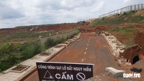 Tìm nguyên nhân đại công trình khu công nghiệp Nhân Cơ sạt lở liên tục - Ảnh 1. Tìm nguyên nhân đại công trình khu công nghiệp Nhân Cơ sạt lở liên tục - Ảnh 1.
