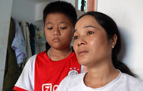 Vụ 26 ngư dân Bình Định chìm tàu: Ứa nước mắt khi cháu gọi điện kêu cứu - Ảnh 1. Vụ 26 ngư dân Bình Định chìm tàu: Ứa nước mắt khi cháu gọi điện kêu cứu - Ảnh 1.