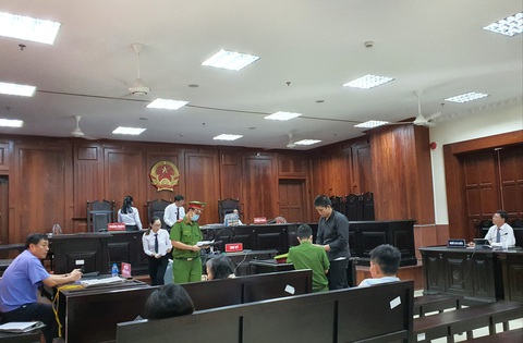 Nhiều lần ‘yêu’ bạn gái 11 tuổi ở quán trà sữa, chàng trai 17 tuổi vô tù - Ảnh 1. Nhiều lần ‘yêu’ bạn gái 11 tuổi ở quán trà sữa, chàng trai 17 tuổi vô tù - Ảnh 1.