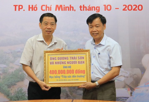 Góp một phần cho người dân, một phần cho tân sinh viên vùng lũ - Ảnh 4. Góp một phần cho người dân, một phần cho tân sinh viên vùng lũ - Ảnh 4.