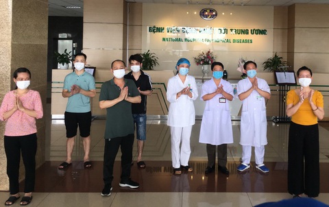 Tri ân tuyến đầu chống dịch COVID-19: Chúng tôi quên khái niệm thời gian - Ảnh 1. Tri ân tuyến đầu chống dịch COVID-19: Chúng tôi quên khái niệm thời gian - Ảnh 1.