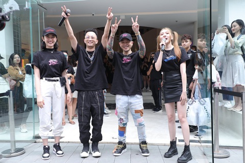 Sao Việt háo hức với thời trang hip hop, ai sẽ là quán quân Rap Việt? - Ảnh 3. Sao Việt háo hức với thời trang hip hop, ai sẽ là quán quân Rap Việt? - Ảnh 3.