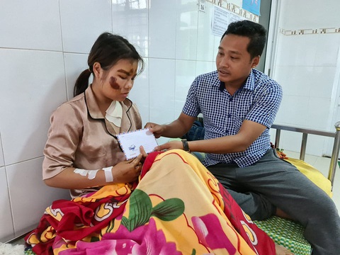 Ân tình bạn đọc với người dân vùng sạt lở Trà Leng - Ảnh 1. Ân tình bạn đọc với người dân vùng sạt lở Trà Leng - Ảnh 1.