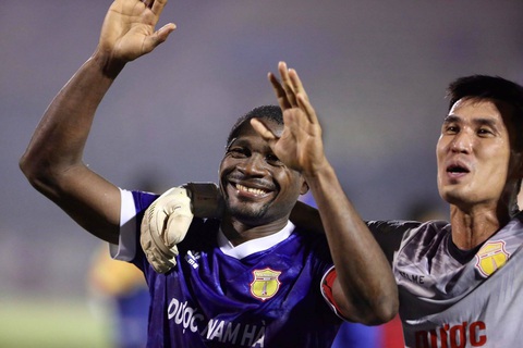 Nam Định ở lại V-League nhờ hơn Quảng Nam hiệu số bàn thắng - Ảnh 1. Nam Định ở lại V-League nhờ hơn Quảng Nam hiệu số bàn thắng - Ảnh 1.