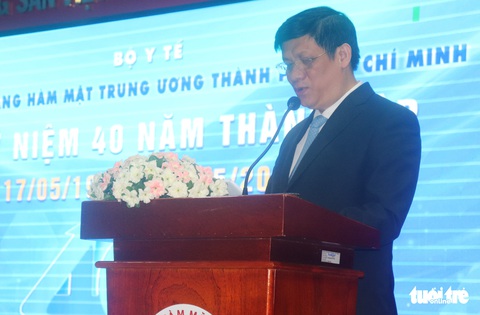 Hướng về đồng bào miền Trung trong lễ kỷ niệm 40 năm thành lập bệnh viện - Ảnh 2. Hướng về đồng bào miền Trung trong lễ kỷ niệm 40 năm thành lập bệnh viện - Ảnh 2.