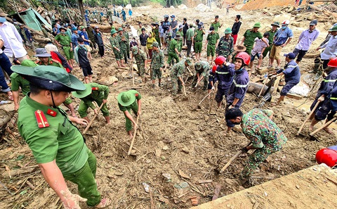 Dốc toàn lực tìm người mất tích - Ảnh 1. Dốc toàn lực tìm người mất tích - Ảnh 1.