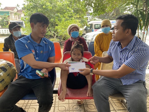 Em xin xe đi xuống viện thăm vợ con, em không cần tiền! - Ảnh 3. Em xin xe đi xuống viện thăm vợ con, em không cần tiền! - Ảnh 3.