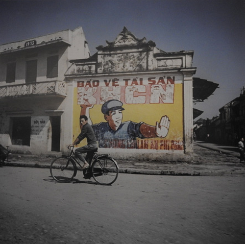 Những bức ảnh Hà Nội 1967-1975 của nhiếp ảnh gia Đức yêu Việt Nam sâu nặng - Ảnh 6. Những bức ảnh Hà Nội 1967-1975 của nhiếp ảnh gia Đức yêu Việt Nam sâu nặng - Ảnh 6.