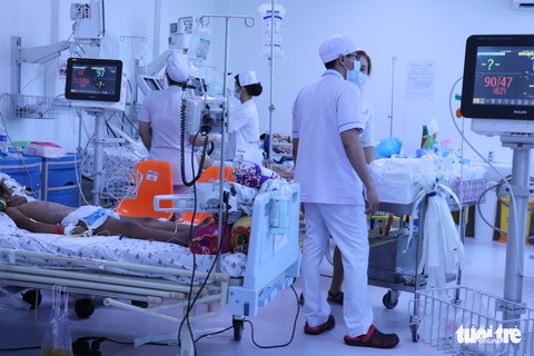 Nhiều bệnh viện ở TP.HCM thiếu thuốc điều trị bệnh tay chân miệng - Ảnh 1. Nhiều bệnh viện ở TP.HCM thiếu thuốc điều trị bệnh tay chân miệng - Ảnh 1.