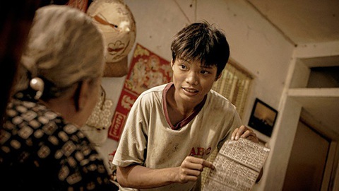 Phim Ròm: Hai phía khen chê gay gắt, quyết liệt - Ảnh 1. Phim Ròm: Hai phía khen chê gay gắt, quyết liệt - Ảnh 1.