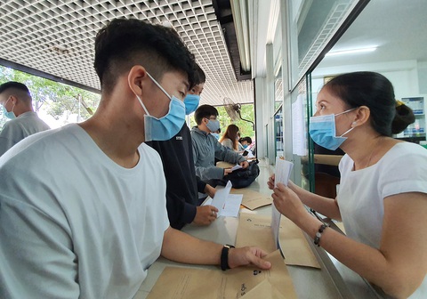 Điểm chuẩn đại học 2020: Ngành cao chót vót, ngành sát điểm sàn - Ảnh 1. Điểm chuẩn đại học 2020: Ngành cao chót vót, ngành sát điểm sàn - Ảnh 1.