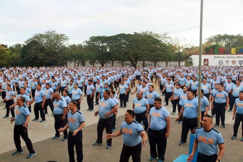 Vấn nạn bụng phệ của cảnh sát nước ngoài - Ảnh 1. Vấn nạn bụng phệ của cảnh sát nước ngoài - Ảnh 1.