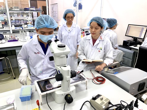 Đi học được học bổng toàn phần, lãnh lương 10 triệu đồng mỗi tháng - Ảnh 1. Đi học được học bổng toàn phần, lãnh lương 10 triệu đồng mỗi tháng - Ảnh 1.