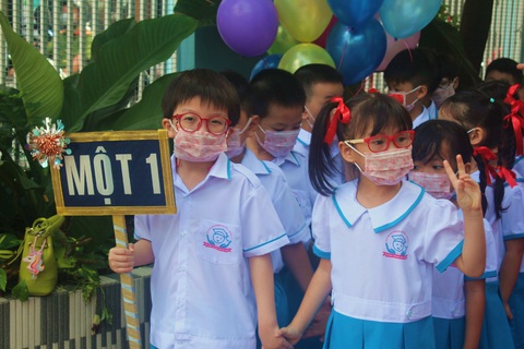 TP.HCM: Giáo viên giãn tiến độ chương trình lớp 1 mới - Ảnh 1. TP.HCM: Giáo viên giãn tiến độ chương trình lớp 1 mới - Ảnh 1.