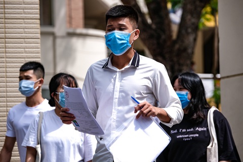 Trúng ĐH bằng điểm thi THPT, nhưng lại trượt vì học bạ: Để không phải khóc hết nước mắt - Ảnh 1. Trúng ĐH bằng điểm thi THPT, nhưng lại trượt vì học bạ: Để không phải khóc hết nước mắt - Ảnh 1.