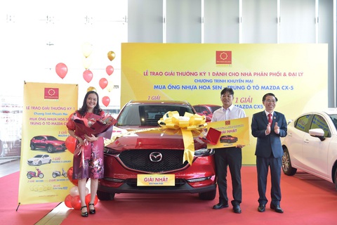 Tập đoàn Hoa Sen trao thưởng cho các nhà phân phối, đại lý trúng thưởng - Ảnh 2. Tập đoàn Hoa Sen trao thưởng cho các nhà phân phối, đại lý trúng thưởng - Ảnh 2.