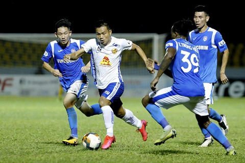 Đua trụ hạng V-League 2020: CLB Quảng Nam gặp nhiều bất lợi - Ảnh 1. Đua trụ hạng V-League 2020: CLB Quảng Nam gặp nhiều bất lợi - Ảnh 1.