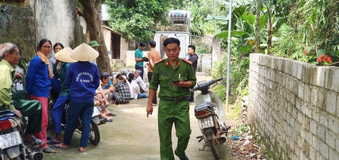 Hai vợ chồng già chết bất thường tại nhà riêng với nhiều vết đâm chém - Ảnh 1. Hai vợ chồng già chết bất thường tại nhà riêng với nhiều vết đâm chém - Ảnh 1.