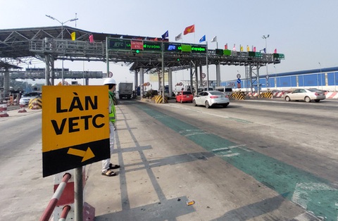 Thủ tướng lệnh đẩy nhanh thu phí điện tử không dừng - Ảnh 1. Thủ tướng lệnh đẩy nhanh thu phí điện tử không dừng - Ảnh 1.