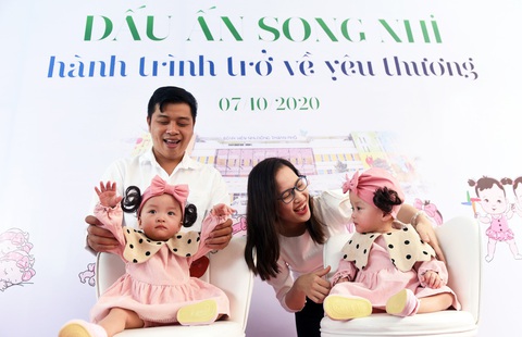 Trúc Nhi - Diệu Nhi xuất viện: Hành trình của yêu thương - Ảnh 1. Trúc Nhi - Diệu Nhi xuất viện: Hành trình của yêu thương - Ảnh 1.