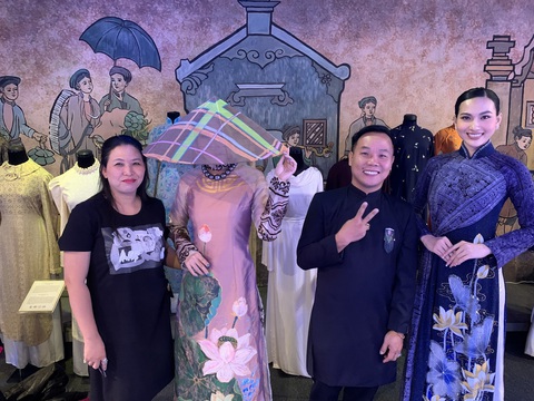 Hoa hậu Nguyễn Trần Khánh Vân làm đại sứ hình ảnh Lễ hội áo dài TP.HCM - Ảnh 4. Hoa hậu Nguyễn Trần Khánh Vân làm đại sứ hình ảnh Lễ hội áo dài TP.HCM - Ảnh 4.