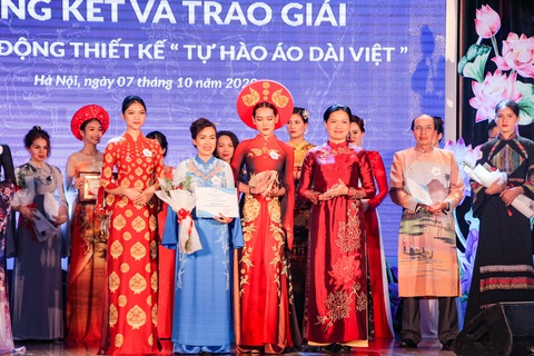 ‘Hoàng Thành Thăng Long’ giải nhất ‘Tự hào áo dài Việt’ - Ảnh 2. ‘Hoàng Thành Thăng Long’ giải nhất ‘Tự hào áo dài Việt’ - Ảnh 2.
