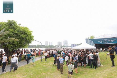 Khách xếp hàng mua nhà tại Ecopark - Ảnh 7. Khách xếp hàng mua nhà tại Ecopark - Ảnh 7.