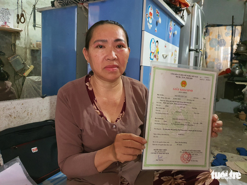 Nhận giữ trẻ thuê xong giữ luôn: 2 lần thỏa thuận nhận lại trẻ không thành - Ảnh 1.