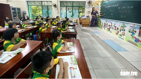 Mưa lớn, Đà Nẵng lần thứ 3 thông báo cho học sinh nghỉ học - Ảnh 1. Mưa lớn, Đà Nẵng lần thứ 3 thông báo cho học sinh nghỉ học - Ảnh 1.
