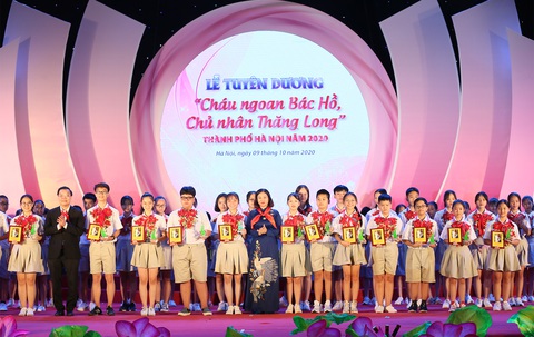 Bí thư Thành ủy Hà Nội: Kiên quyết đấu tranh, xử lý nghiêm hành vi xâm hại trẻ em - Ảnh 3. Bí thư Thành ủy Hà Nội: Kiên quyết đấu tranh, xử lý nghiêm hành vi xâm hại trẻ em - Ảnh 3.