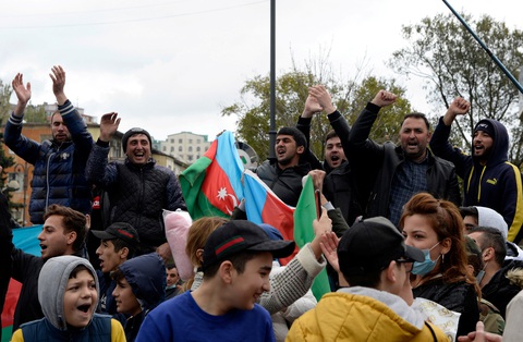 Armenia, Azerbaijan ký thỏa thuận ‘đình chiến hoàn toàn’ - Ảnh 1. Armenia, Azerbaijan ký thỏa thuận ‘đình chiến hoàn toàn’ - Ảnh 1.