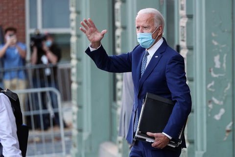 Ông Biden lập đội đặc nhiệm chống COVID-19, kêu gọi người Mỹ đeo khẩu trang - Ảnh 1. Ông Biden lập đội đặc nhiệm chống COVID-19, kêu gọi người Mỹ đeo khẩu trang - Ảnh 1.