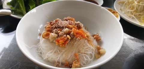 Đến phố núi cao, phố núi đầy sương thưởng thức phở hai tô - Ảnh 1. Đến phố núi cao, phố núi đầy sương thưởng thức phở hai tô - Ảnh 1.