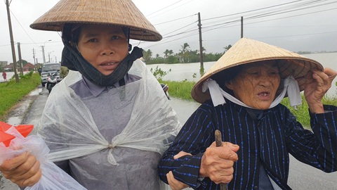 Phú Yên: Lũ dâng nhanh ở nhiều nơi sau bão - Ảnh 2. Phú Yên: Lũ dâng nhanh ở nhiều nơi sau bão - Ảnh 2.