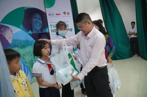 Tiếp sức cho nhà nông thoát nghèo - Ảnh 5. Tiếp sức cho nhà nông thoát nghèo - Ảnh 5.