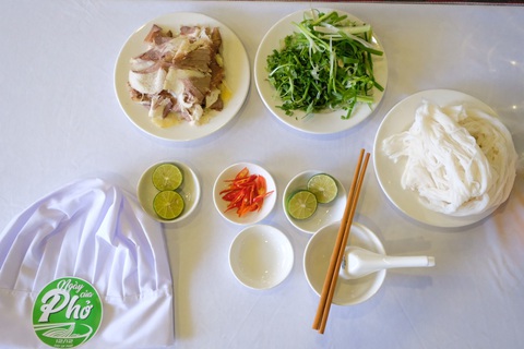 Đã mắt với vòng thi sơ khảo Đi tìm người nấu phở ngon tại Hà Nội - Ảnh 3. Đã mắt với vòng thi sơ khảo Đi tìm người nấu phở ngon tại Hà Nội - Ảnh 3.