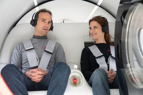 Lần đầu tiên thử nghiệm tàu siêu tốc công nghệ Hyperloop có chở khách - Ảnh 1. Lần đầu tiên thử nghiệm tàu siêu tốc công nghệ Hyperloop có chở khách - Ảnh 1.