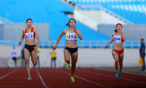 Lê Tú Chinh vượt thành tích SEA Games - Ảnh 1. Lê Tú Chinh vượt thành tích SEA Games - Ảnh 1.