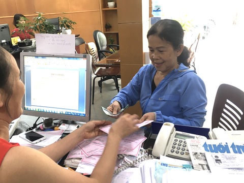 Đóng góp 100 triệu để bà con miền Trung ổn định cuộc sống sau bão - Ảnh 3. Đóng góp 100 triệu để bà con miền Trung ổn định cuộc sống sau bão - Ảnh 3.