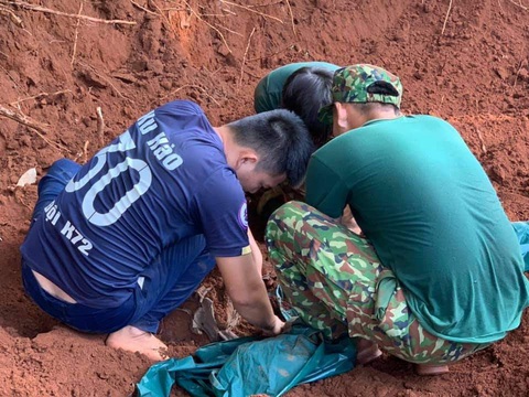 Bình Phước mở rộng phạm vi tìm kiếm, quy tập thêm được 9 hài cốt liệt sĩ - Ảnh 2. Bình Phước mở rộng phạm vi tìm kiếm, quy tập thêm được 9 hài cốt liệt sĩ - Ảnh 2.