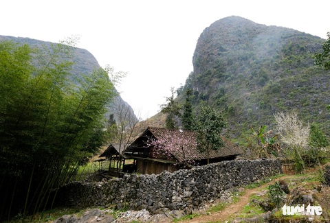 Hà Giang có những mái nhà đặc sắc - Ảnh 2. Hà Giang có những mái nhà đặc sắc - Ảnh 2.