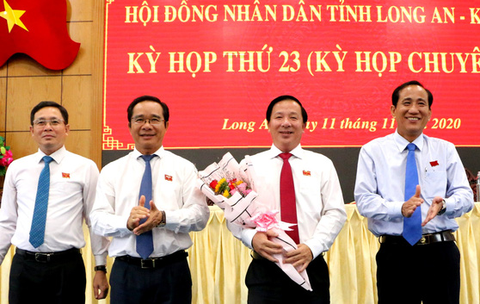 Ông Nguyễn Văn Út được bầu làm chủ tịch UBND tỉnh Long An - Ảnh 1. Ông Nguyễn Văn Út được bầu làm chủ tịch UBND tỉnh Long An - Ảnh 1.