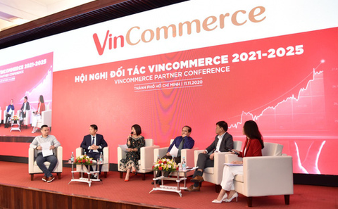 VinCommerce định hướng có hơn 300 siêu thị VinMart, gần 10.000 cửa hàng VinMart+ - Ảnh 2. VinCommerce định hướng có hơn 300 siêu thị VinMart, gần 10.000 cửa hàng VinMart+ - Ảnh 2.